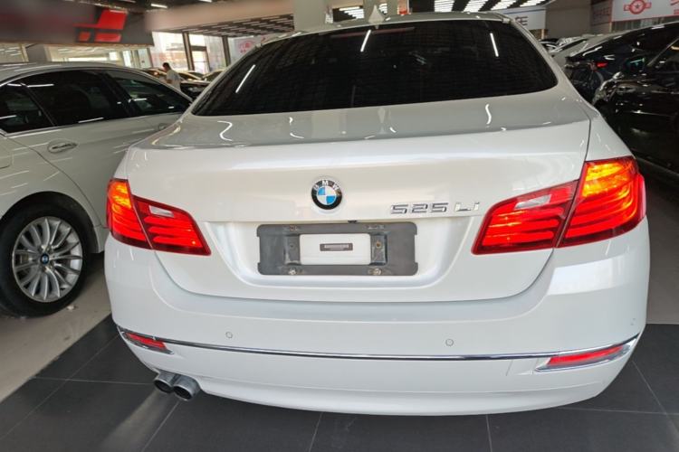 Used BMW 5 Series 2014 525Li Luxury Design Package Rear
