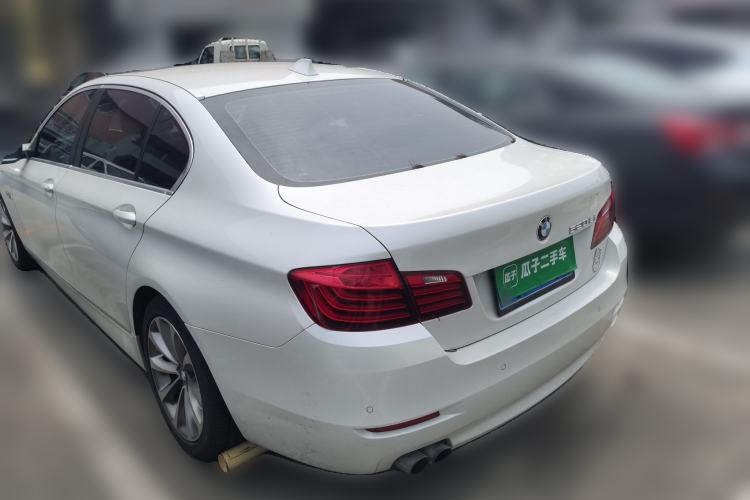 Used BMW 5 Series 2014 520Li Elegant Model Rear Left 45 Deg
