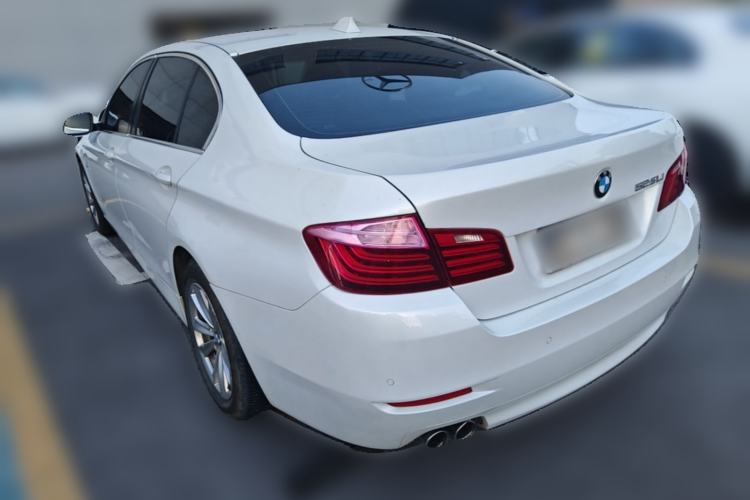 Used BMW 5 Series 2014 520Li Elegant Model Rear Left 45 Deg