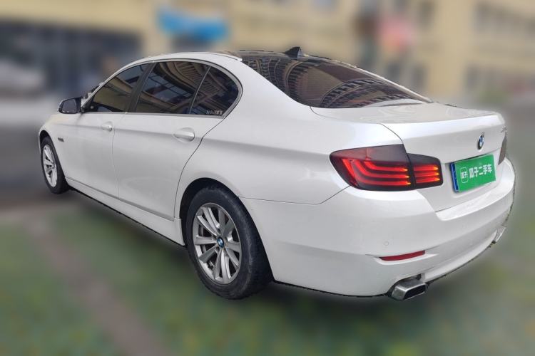 Used BMW 5 Series 2014 520Li Elegant Model Rear Left 45 Deg