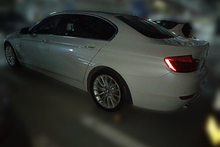 Used BMW 5 Series 2014 525Li Luxury Design Package Rear Left 45 Deg