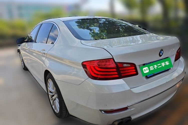 Used BMW 5 Series 2014 520Li Elegant Model Rear Left 45 Deg