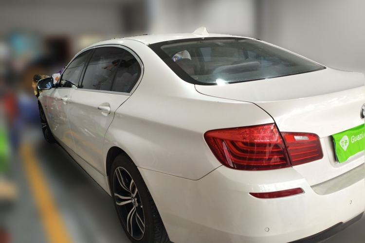 Used BMW 5 Series 2014 525Li Luxury Design Package Rear Left 45 Deg