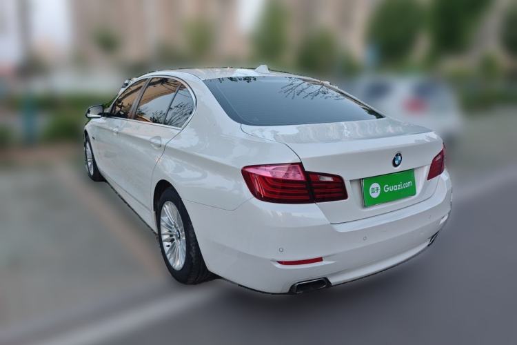 Used BMW 5 Series 2014 520Li Elegant Model Rear Left 45 Deg