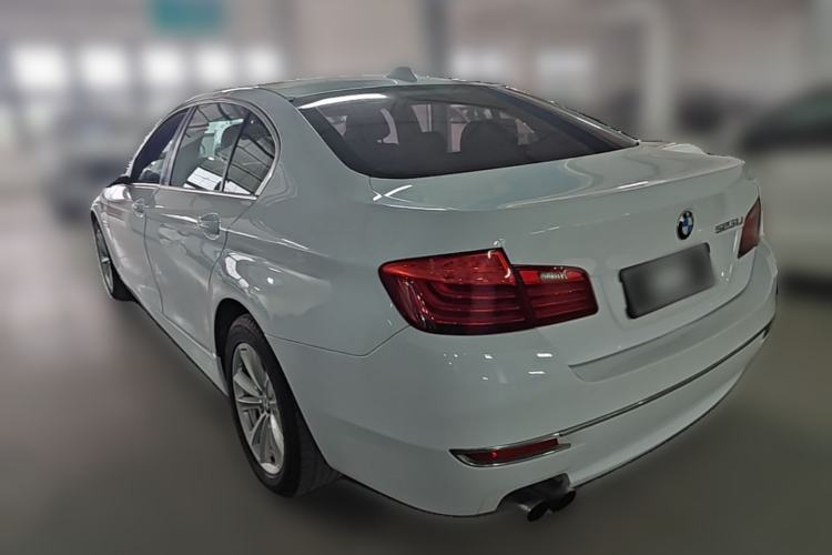 Used BMW 5 Series 2014 520Li Elegant Model Rear Left 45 Deg