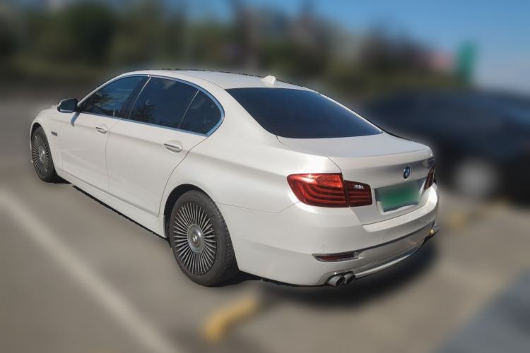 Used BMW 5 Series 2014 525Li Luxury Design Package Rear Left 45 Deg