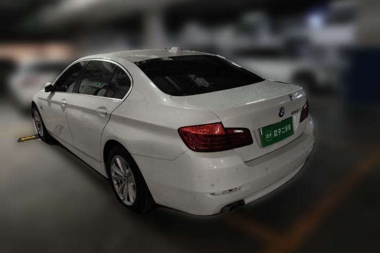 Used BMW 5 Series 2014 520Li Elegant Model Rear Left 45 Deg