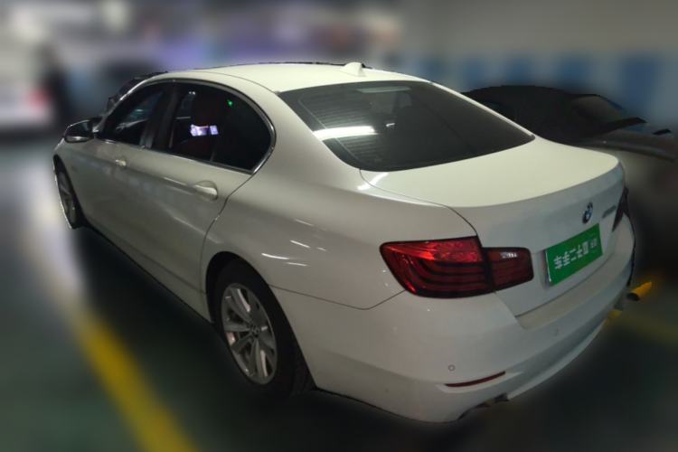 Used BMW 5 Series 2014 520Li Elegant Model Rear Left 45 Deg