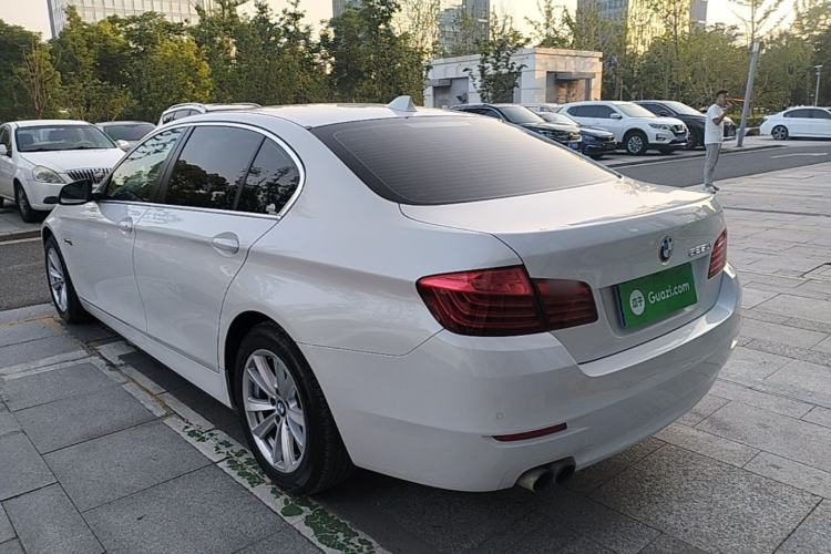 Used BMW 5 Series 2014 520Li Elegant Model Rear Left 45 Deg