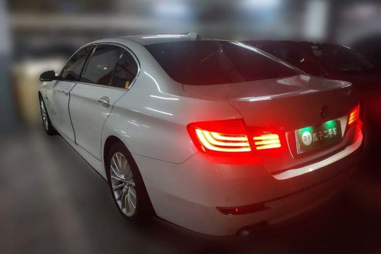 Used BMW 5 Series 2014 525Li Luxury Design Package Rear Left 45 Deg