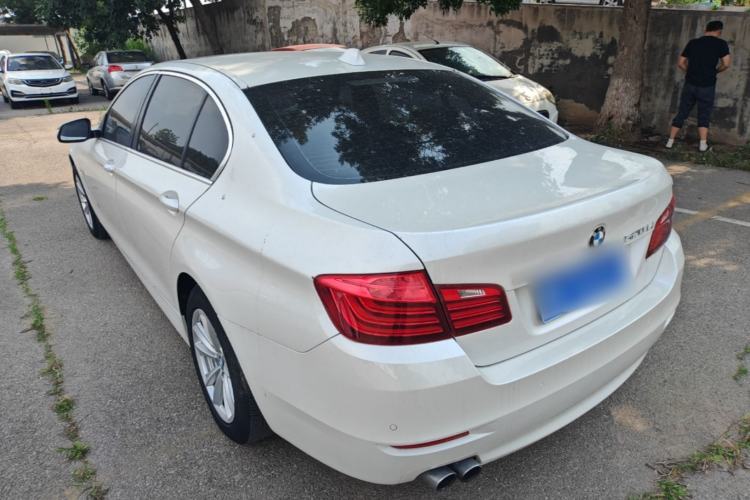 Used BMW 5 Series 2014 520Li Elegant Model Rear Left 45 Deg