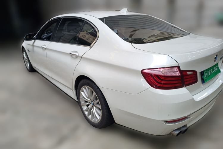 Used BMW 5 Series 2014 525Li Luxury Design Package Rear Left 45 Deg