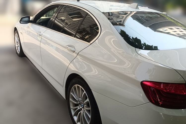 Used BMW 5 Series 2014 525Li Luxury Design Package Rear Left 45 Deg