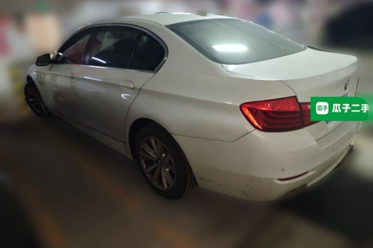 Used BMW 5 Series 2014 520Li Elegant Model Rear Left 45 Deg