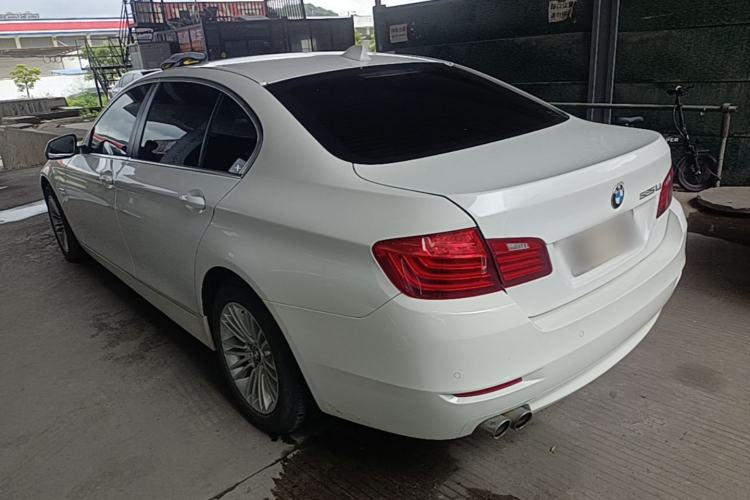 Used BMW 5 Series 2014 525Li Leading Model Rear Left 45 Deg