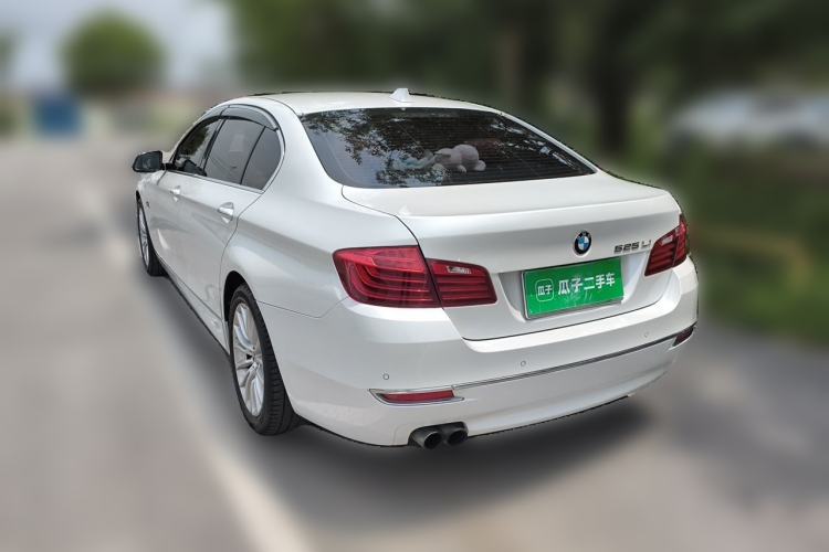 Used BMW 5 Series 2014 525Li Luxury Design Package Rear Left 45 Deg