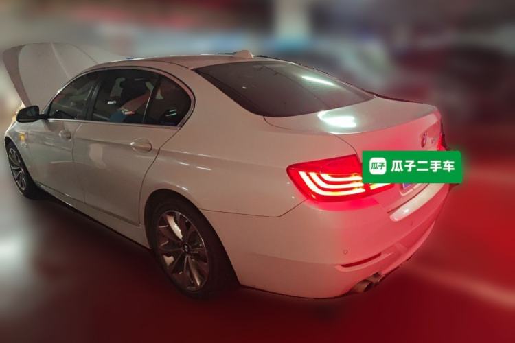 Used BMW 5 Series 2014 528Li Leading Model Rear Left 45 Deg