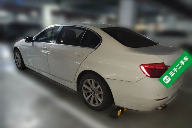 Used BMW 5 Series 2014 520Li Elegant Model Rear Left 45 Deg