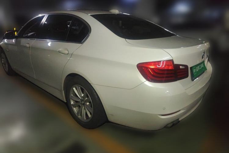 Used BMW 5 Series 2014 520Li Elegant Model Rear Left 45 Deg