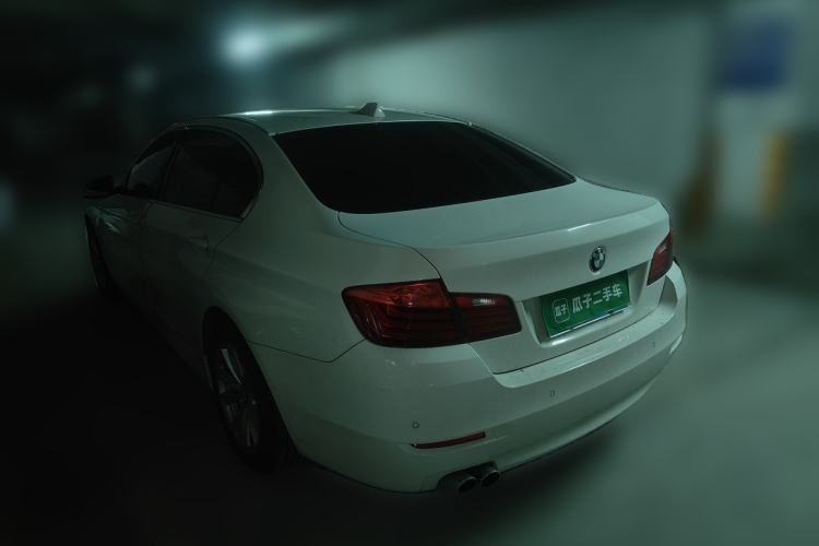 Used BMW 5 Series 2014 520Li Elegant Model Rear Left 45 Deg