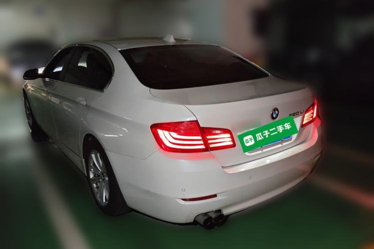 Used BMW 5 Series 2014 520Li Elegant Model Rear Left 45 Deg