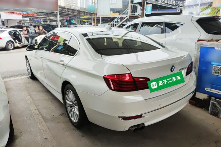 Used BMW 5 Series 2014 525Li Luxury Design Package Rear Left 45 Deg