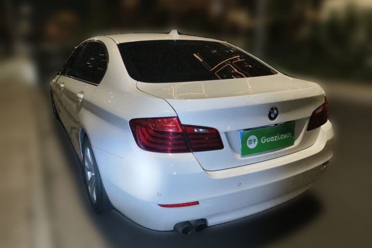 Used BMW 5 Series 2014 520Li Elegant Model Rear Left 45 Deg