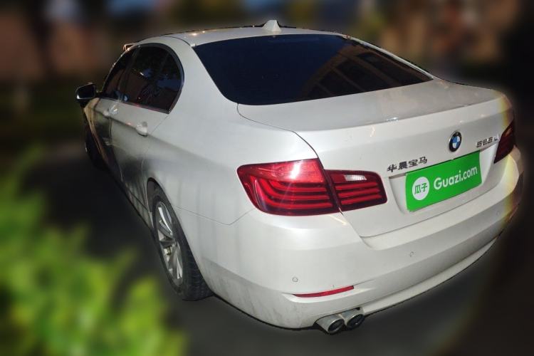 Used BMW 5 Series 2014 520Li Elegant Model Rear Left 45 Deg