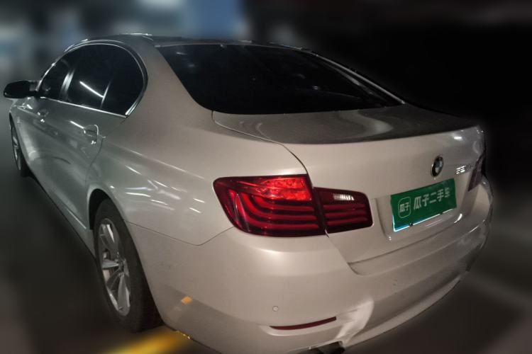 Used BMW 5 Series 2014 520Li Elegant Model Rear Left 45 Deg