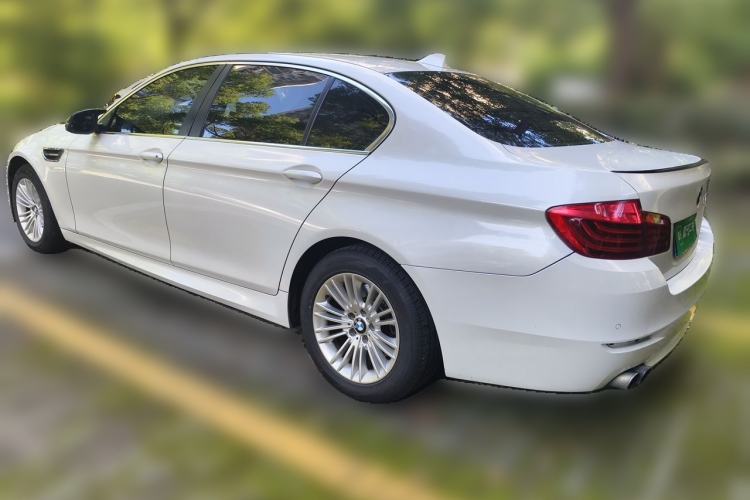 Used BMW 5 Series 2014 520Li Elegant Model Rear Left 45 Deg