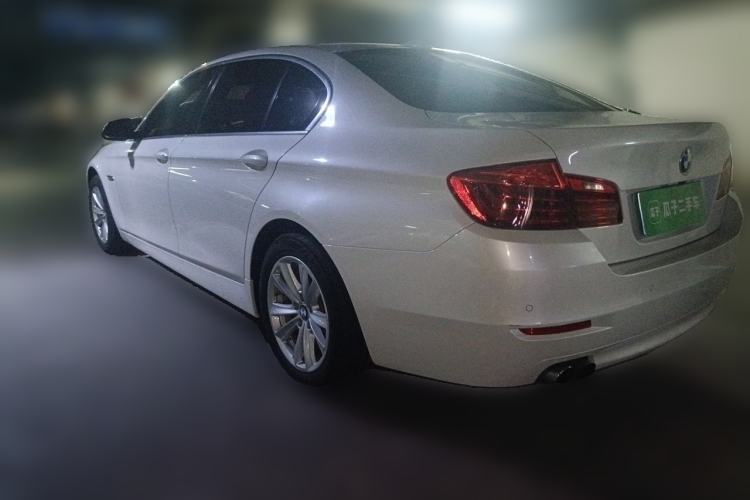 Used BMW 5 Series 2014 520Li Elegant Model Rear Left 45 Deg