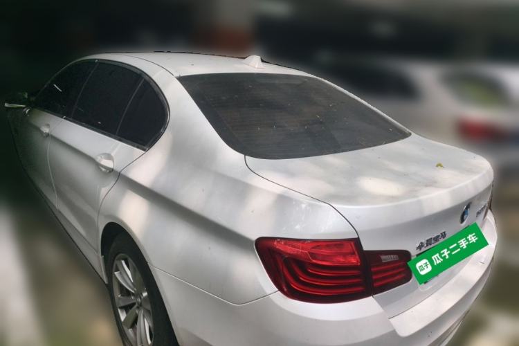 Used BMW 5 Series 2014 520Li Elegant Model Rear Left 45 Deg