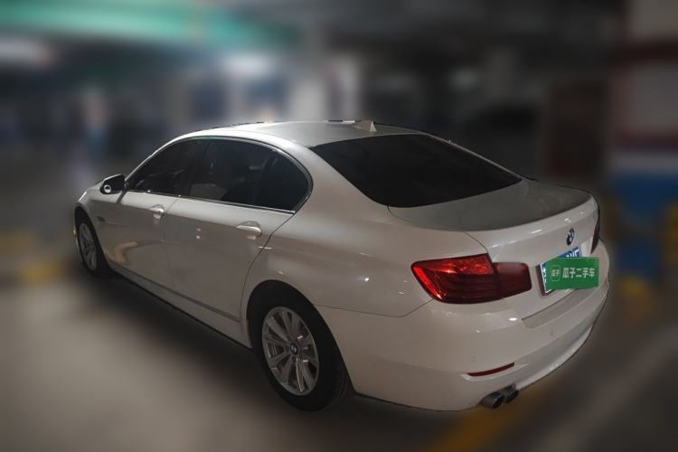 Used BMW 5 Series 2014 520Li Elegant Model Rear Left 45 Deg