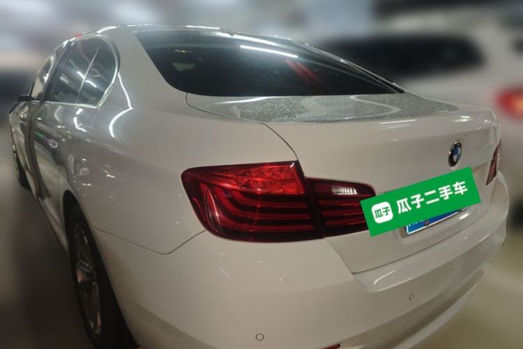 Used BMW 5 Series 2014 520Li Elegant Model Rear Left 45 Deg