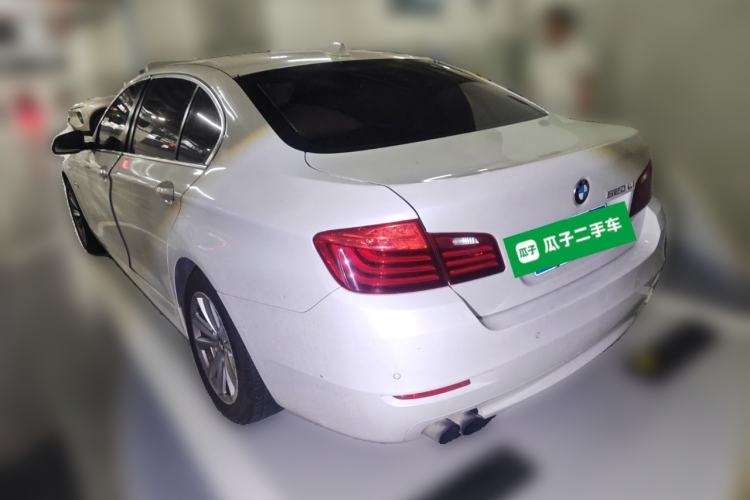 Used BMW 5 Series 2014 520Li Elegant Model Rear Left 45 Deg