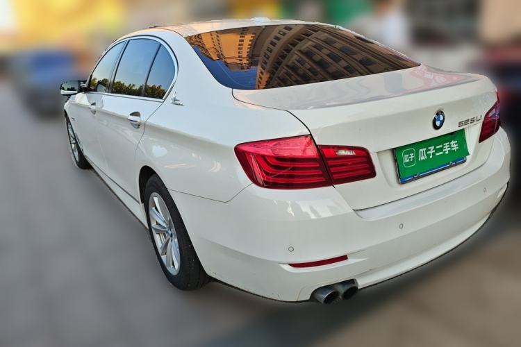 Used BMW 5 Series 2014 520Li Elegant Model Rear Left 45 Deg