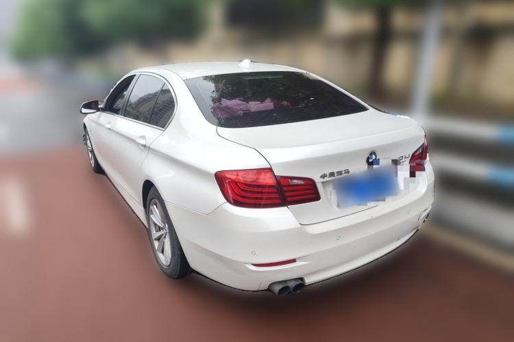 Used BMW 5 Series 2014 520Li Elegant Model Rear Left 45 Deg
