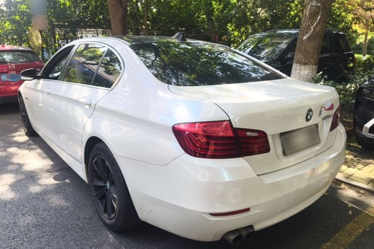 Used BMW 5 Series 2014 520Li Elegant Model Rear Left 45 Deg