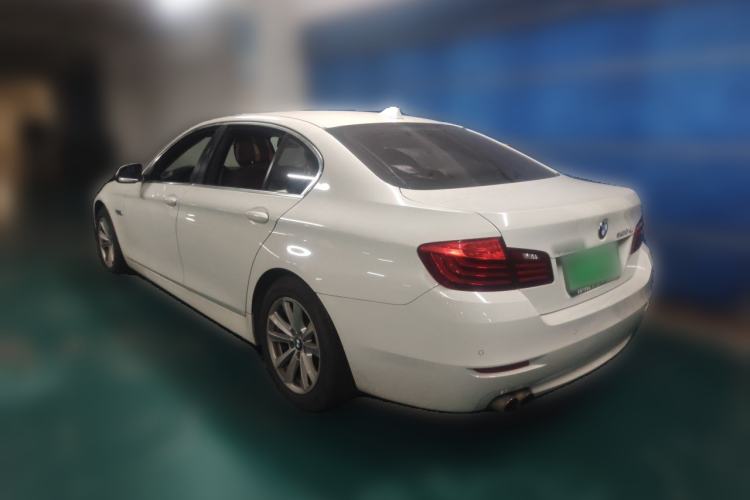 Used BMW 5 Series 2014 520Li Elegant Model Rear Left 45 Deg
