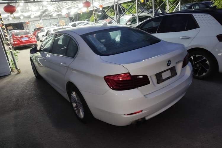 Used BMW 5 Series 2014 525Li Leading Model Rear Left 45 Deg