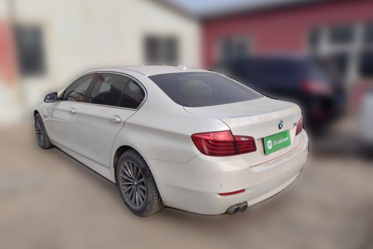 Used BMW 5 Series 2014 520Li Elegant Model Rear Left 45 Deg