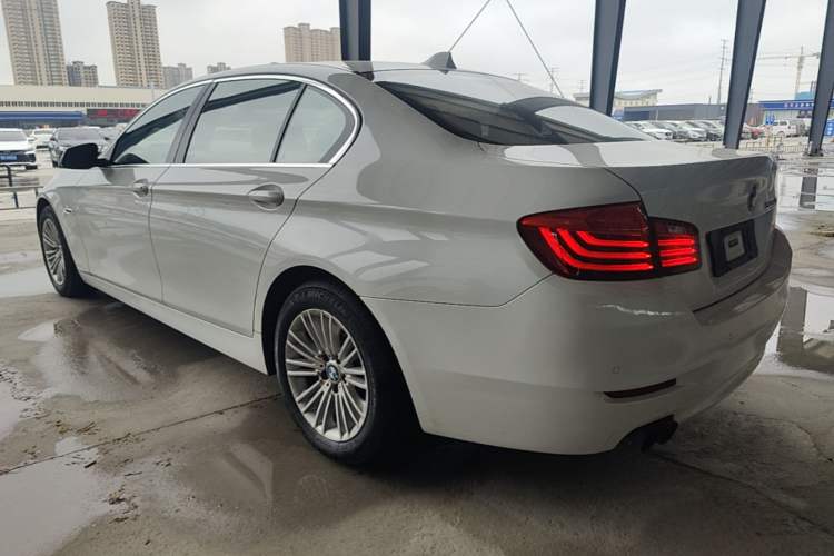 Used BMW 5 Series 2014 525Li Leading Model Rear Left 45 Deg