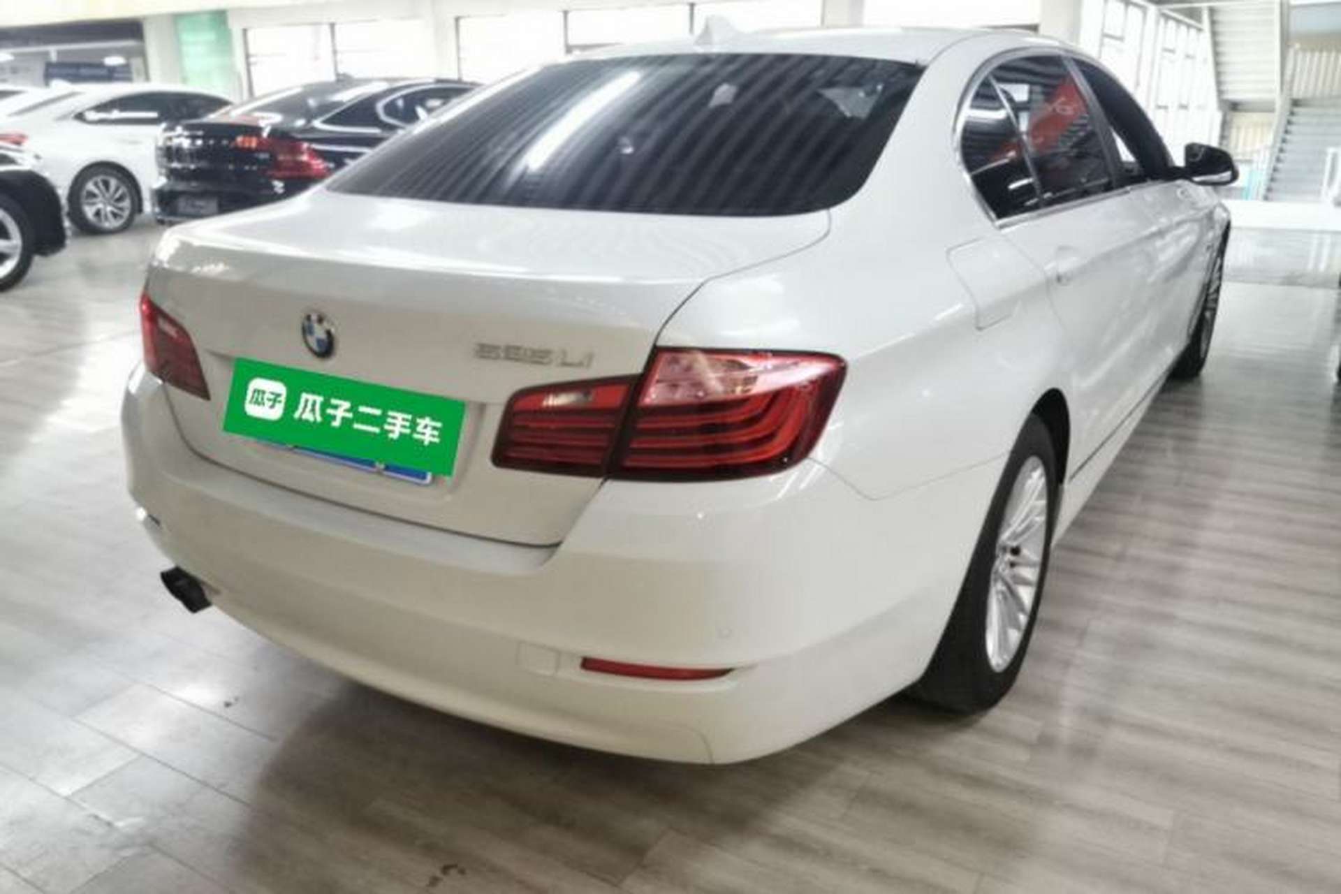 Used BMW 5 Series 2014 525Li Leading Model Rear Right 45 Deg