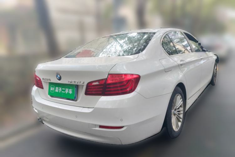Used BMW 5 Series 2014 525Li Leading Model Rear Right 45 Deg