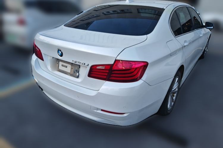 Used BMW 5 Series 2014 520Li Elegant Model Rear Right 45 Deg