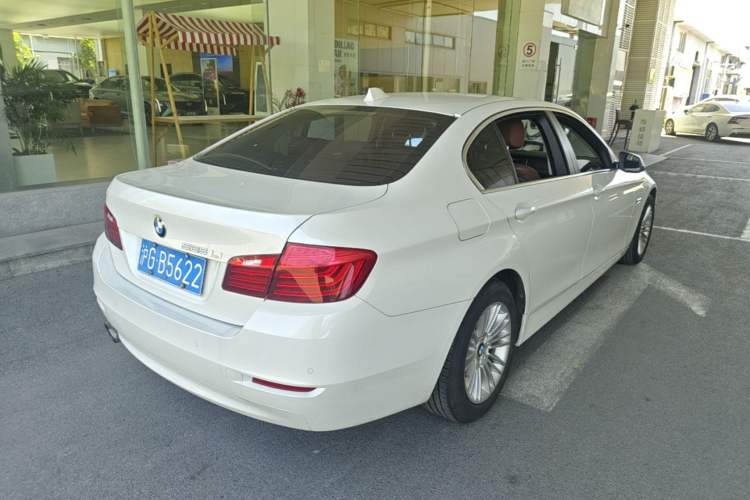 Used BMW 5 Series 2014 525Li Leading Model Rear Right 45 Deg