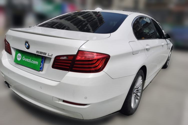 Used BMW 5 Series 2014 525Li Leading Model Rear Right 45 Deg