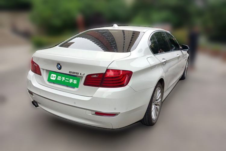 Used BMW 5 Series 2014 525Li Luxury Design Package Rear Right 45 Deg