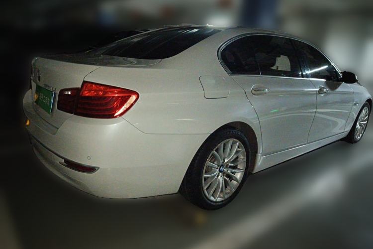 Used BMW 5 Series 2014 525Li Luxury Design Package Rear Right 45 Deg