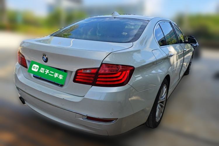 Used BMW 5 Series 2014 520Li Elegant Model Rear Right 45 Deg
